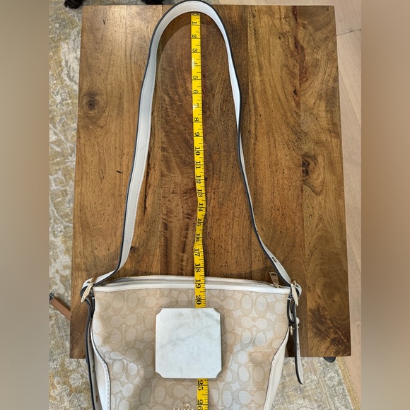 Coach Signature Duffelette Beige Canvas
Leather Trim Crossbody Bag 25697 NWOT - Picture 5 of 14